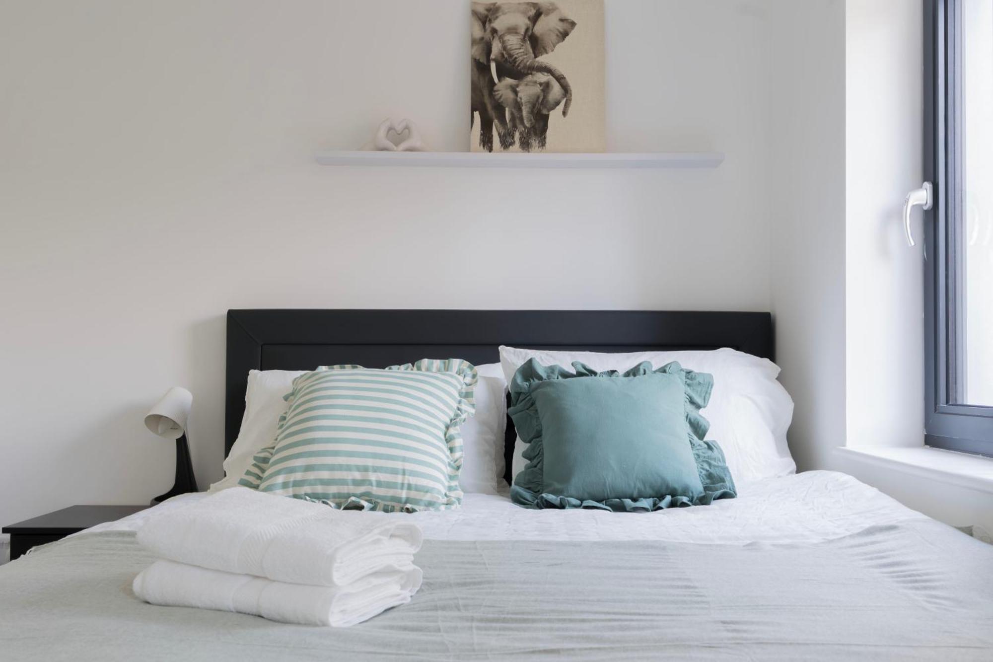Stylish Modern By Aldgate East Station 5 Apartment