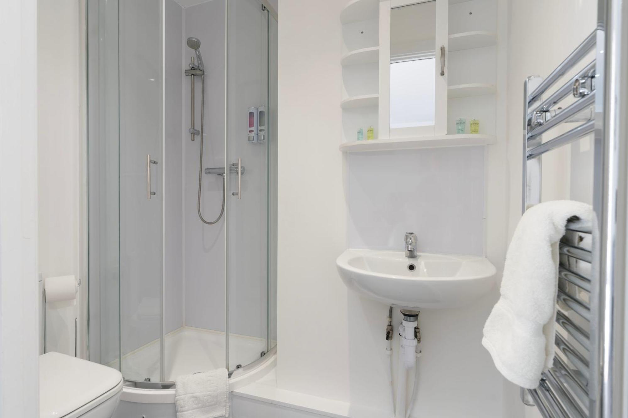 Apartment Stylish Modern By Aldgate East Station 5 London